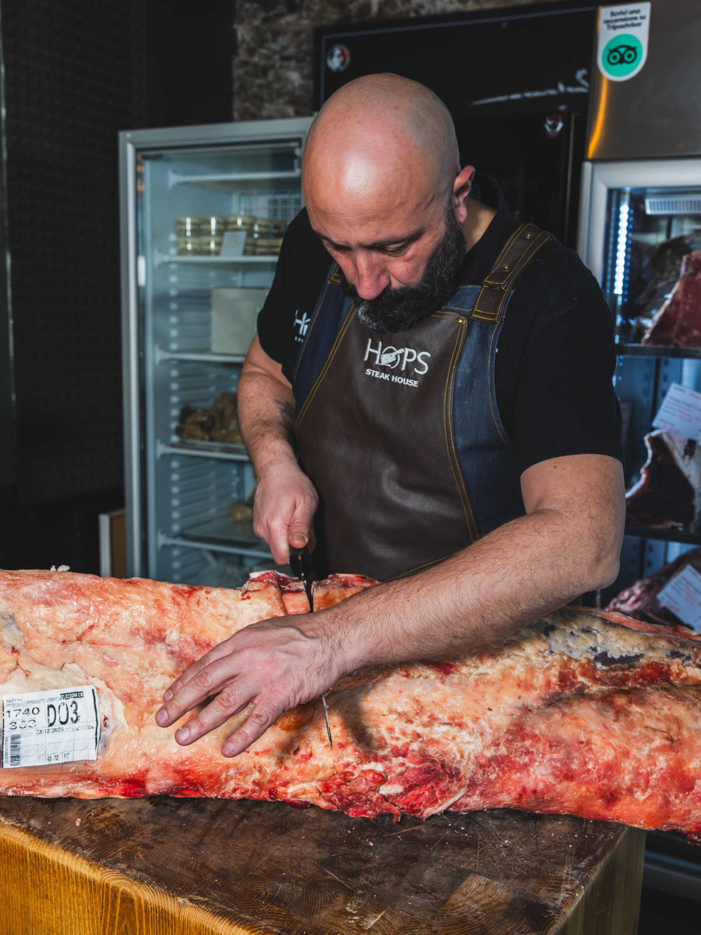 Peppe al lavoro sul taglio